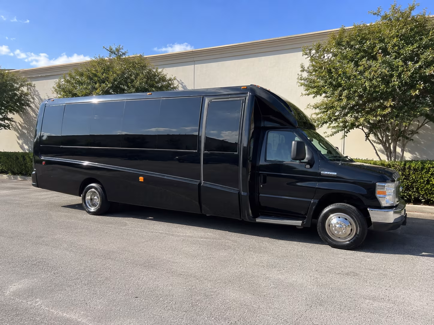 Jacksonville Birthday, Sweet 16, & Quinceañera Transportation party bus interior