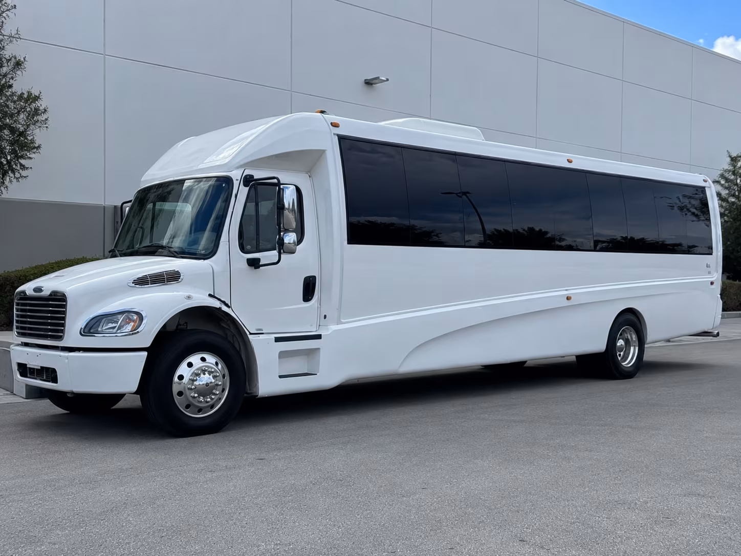 Jacksonville Prom & Homecoming Transportation party bus exterior